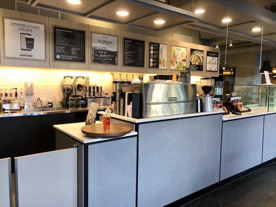 Second Cup d'Youville - service counter