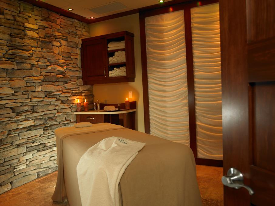 Le Spa Infinima - Chemin Sainte-Foy - massage therapy room