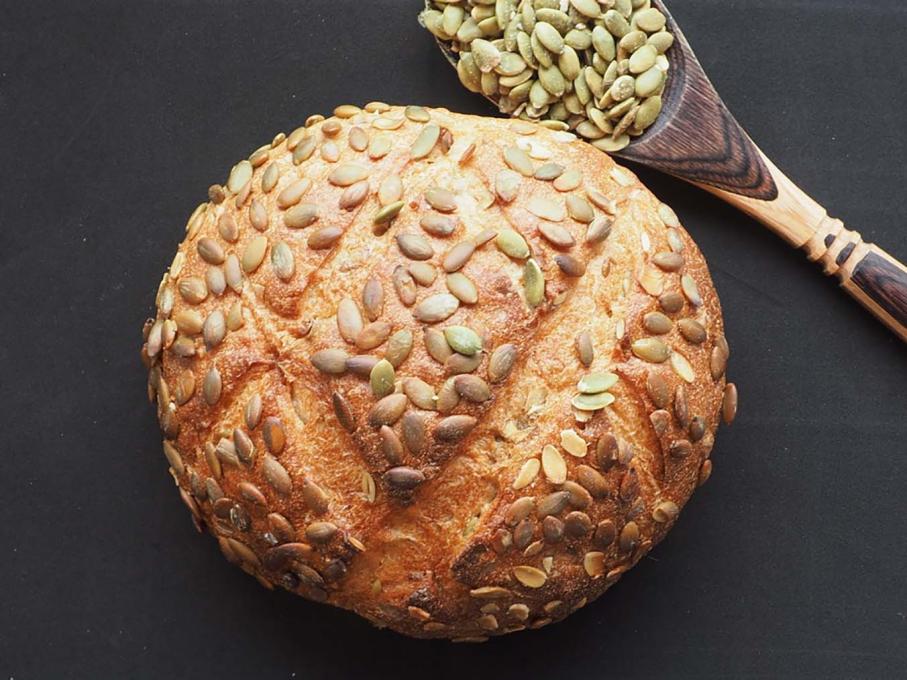 À chacun son pain - bread with pumpkin seeds